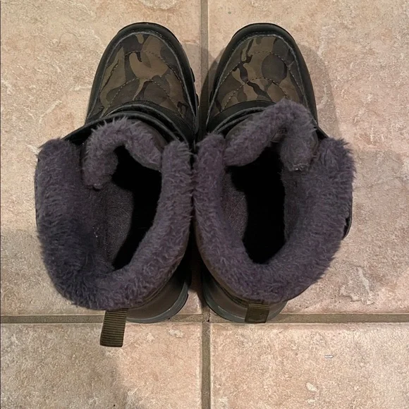 Boy’s Snow Boots - Picture 6 of 8